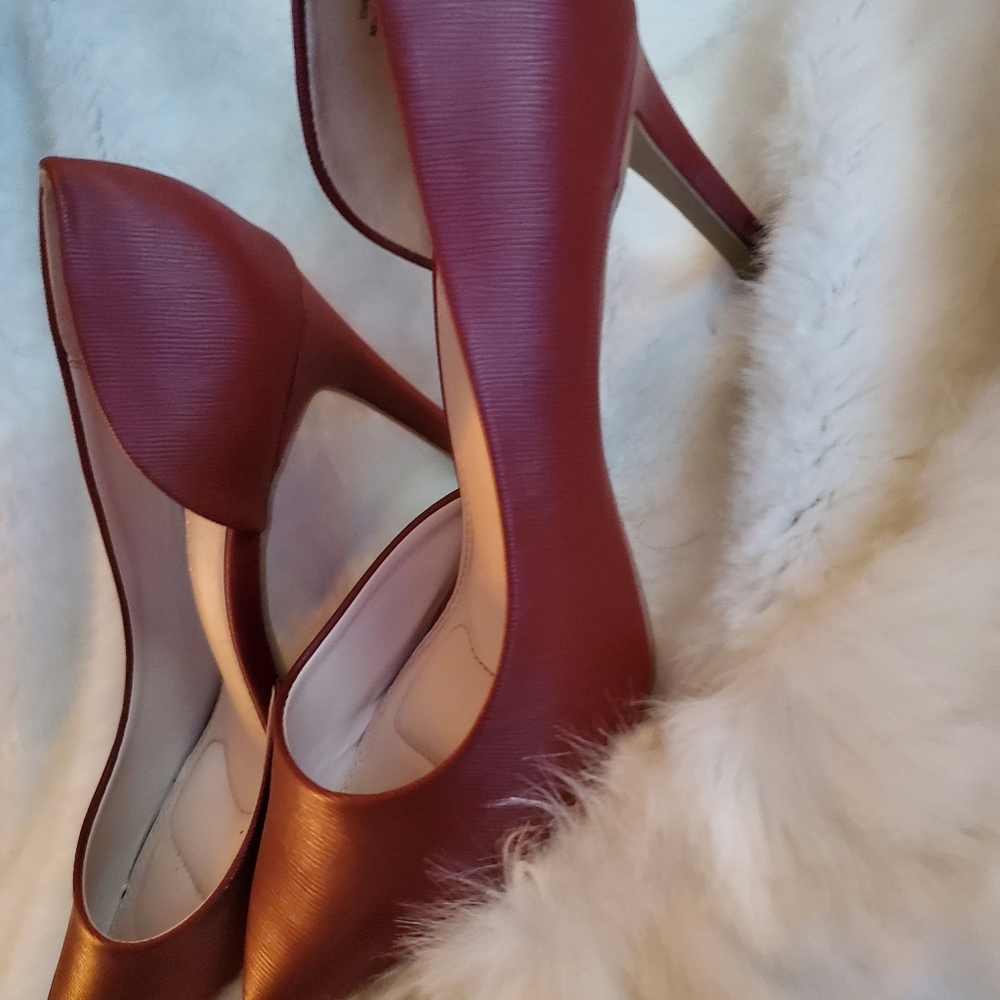 Stiletto size 9 burgundy NEW